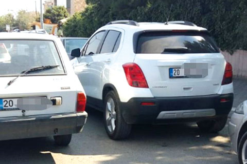 Yanlış park eden sürücüye 1 liralık tazminat davası açtı