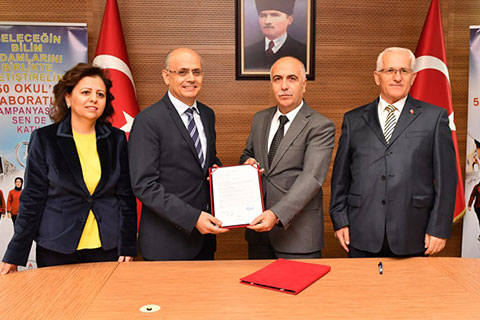 Profesörden eğitime önemli katkı