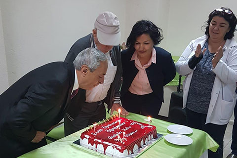 Emekli öğretmenleri unutmadılar