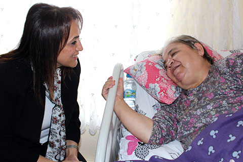 Berna müdür ev ev dolaşıyor