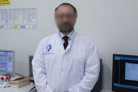PAÜ’de profesör bıçak parasından tutuklandı