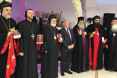 Denizlili Yazar Kemal Yalçın bir ödülde Süryanilerden