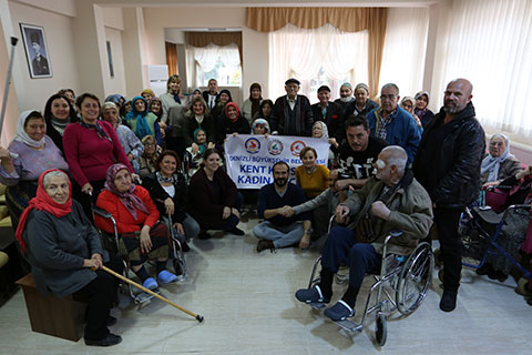 Kadın Meclisi’nden Huzurevi’ne ziyaret