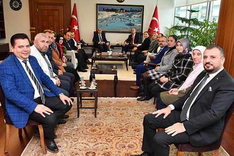 MHP’liler Vali Karahan’la buluştu