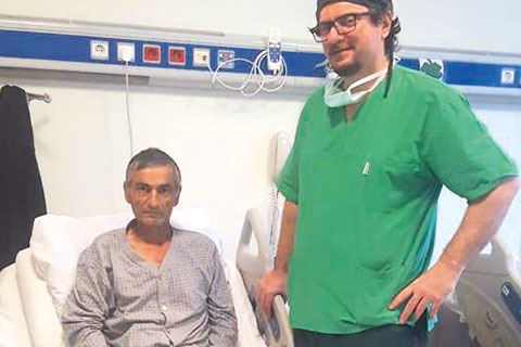Midesinden yemek borusu yapıldı, sağlığına kavuştu