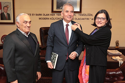 Başkan Zolan’a TEMA rozeti