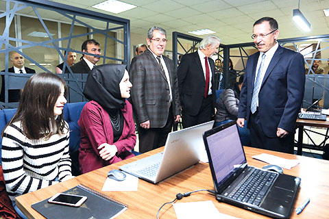 PAÜ’de okuma salonları hizmete girdi