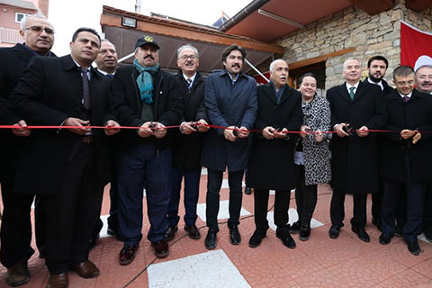 Tavas’ta millet kıraathanesi hizmete açıldı