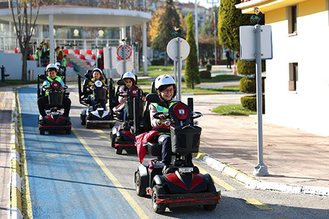 Büyükşehir’den 21.500 ateş böceğine trafik eğitimi