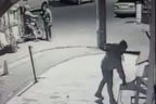 Marketin önünde ne varsa çaldılar