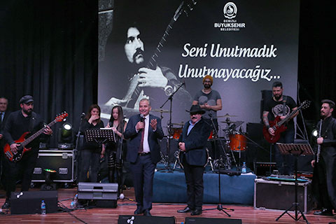Barış Manço eserleriyle anılacak