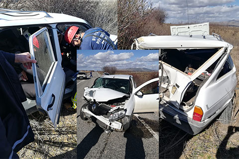 Çal’da trafik kazası, 3 kişi yaralandı