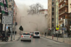 Doktorlar Caddesi’nde yıkımı devam eden bina çöktü
