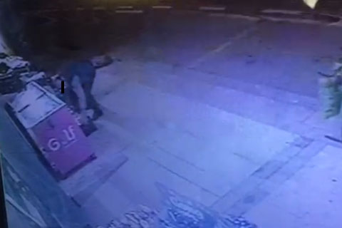 Hırsızın şaşırtan rahatlığı