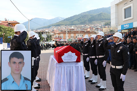 Kaza kurbanı genç polise hüzünlü tören