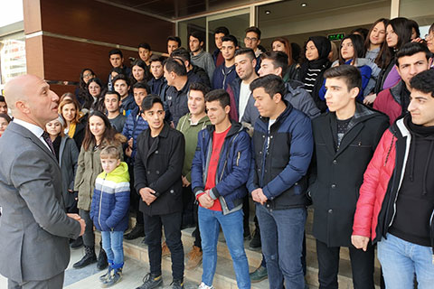 Özbaş’tan öğrencilere moral gezisi