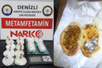 Adliyedeki arkadaşlarına ekmek arası uyuşturucu getirdi