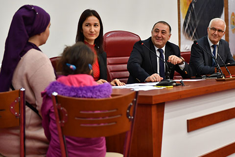 Vali Yardımcısı Cantürk sorun dinledi