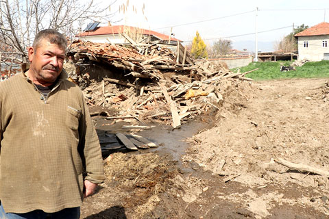 Deprem anlarını böyle anlattı: “Kalpten gitmediğime dua ediyorum”