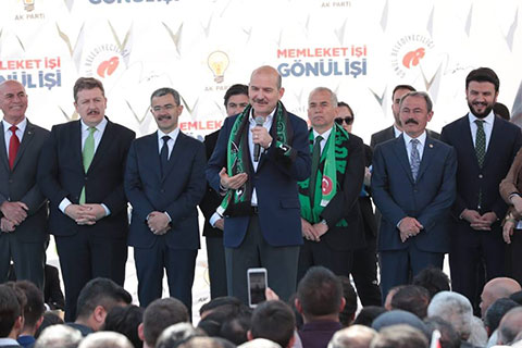 Bakan Soylu, depremin hasarını Çivril’de açıkladı