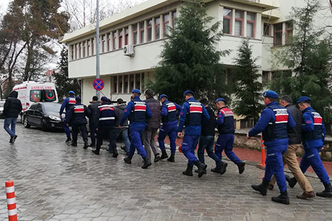 Çivril’de kaçak kazı çetesi çökertildi, 17 kişi gözaltına alındı