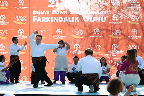 Özel çocuklardan özel kutlama