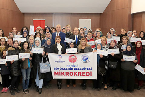 Küçük yatırımcılara mikrokredi çekleri teslim edildi
