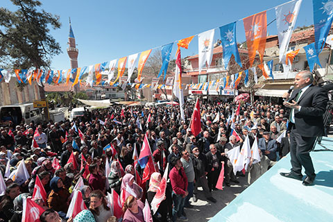 Başkan Zolan, 1 günde 5 ilçede 12 ayrı mahalleyi ziyaret etti