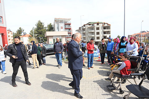 Başkan Osman Zolan, deprem bölgesinde