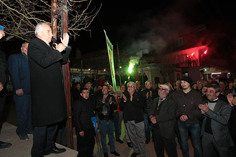 Başkan Zolan baba ocağında meşalelerle karşılandı