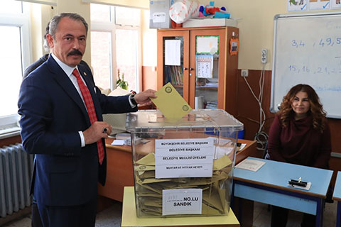 Şahin Tin: “Söz de, yetki de, karar da millette”