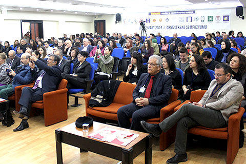 Yerel seçimlere doğru sempozyumda kent konuşuluyor