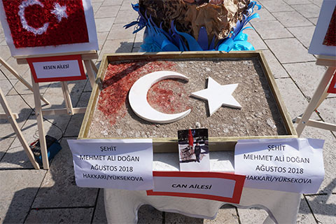 “Bir aile bir bayrak” Sergisi açıldı