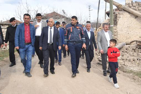 Denizli Valisi Hasan Karahan depremle ilgili açıklama yaptı