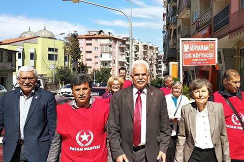 Güleç: “Esnaf böyle gitmez diyor”