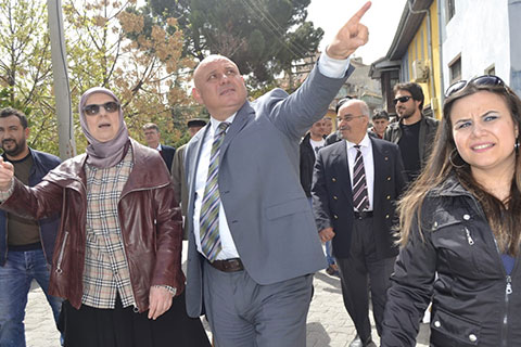 Beyaz Önlüklüler Buldan’a hayran kaldı