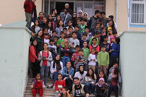 Ortaokul öğrencilerine fotoğrafçılık eğitimi