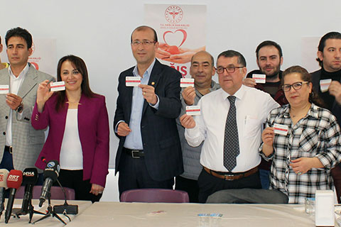 Denizli’de çalışan gazeteciler organ bağışına destek verdi