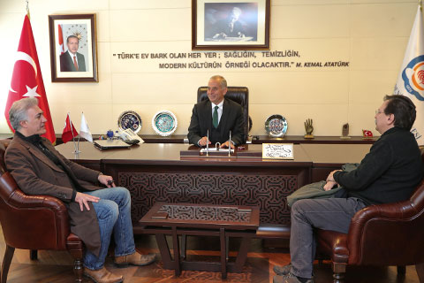 Ünlü sanatçılar kongre merkezine hayran kaldı