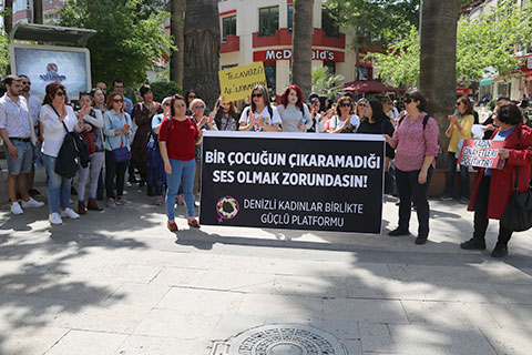 Kadınlar cinsel istismara karşı seslerini yükseltti