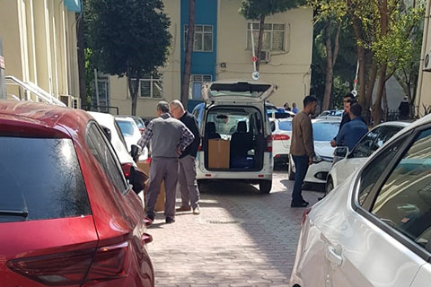 Merkezefendi Belediyesi’nde koli koli evrak taşınıyor