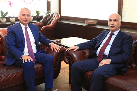 Başkan Zolan’a ziyaretçi yoğunluğu