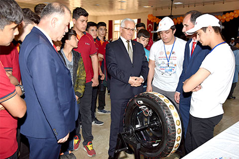 TÜBİTAK Bilim Fuarı kapılarını açtı