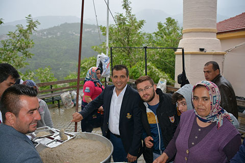 Babadağ’da keşkek hayrına yoğun ilgi