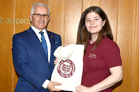 Erbakır Fen Liseli, Matematik’te Dünya Şampiyonu