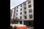 Çatıya çıkan genç, intihar girişiminde bulundu, ikna edildi