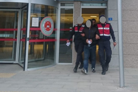 Acıpayam’da yaşlıları dolandıran iki kişi tutuklandı