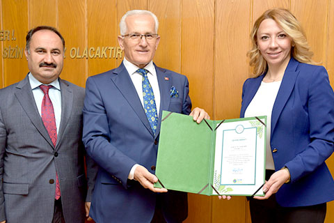 Merkezefendi Ayşe Yusuf Erdemir Anaokulu’na çevre beratı verildi