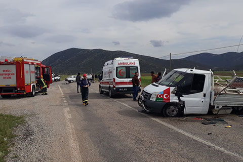 Tavas’ta kaza: 3 yaralı