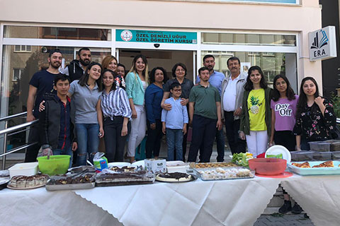 Uğur Kurs’tan down sendromlu çocuklar için kermes